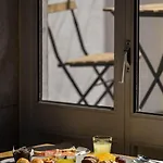 The Gate 4* 포르투