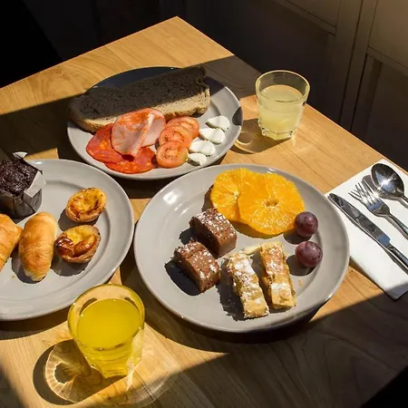 Konukevi The Gate 4*