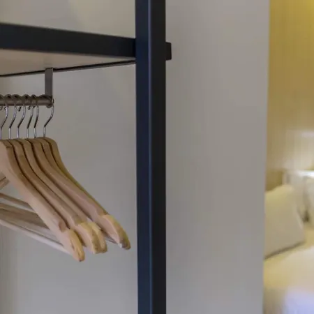 The Gate Konukevi Porto